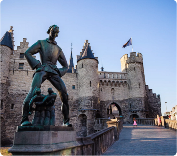 Het Steen met het beeld van Lange Wapper